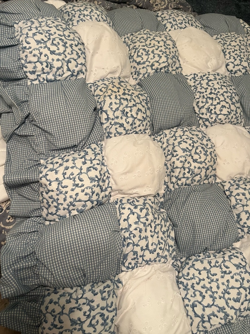 Croscill Vintage  Blue and White Twin Patchwork Puff Comforter - NWOT